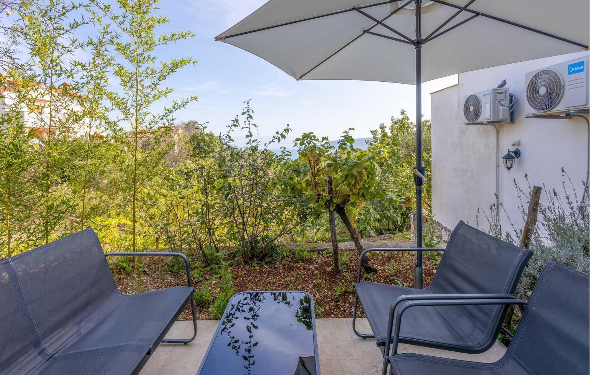 Gorgeous Apartment In Brsec With Kitchen Brseč Exterior foto