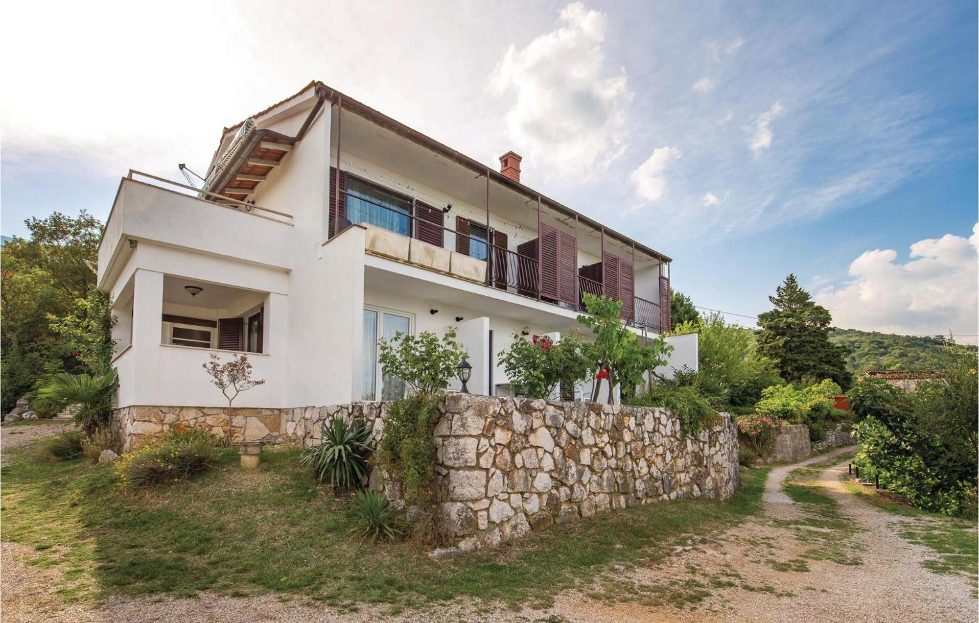 Gorgeous Apartment In Brsec With Kitchen Brseč Exterior foto